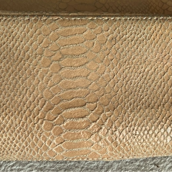 Michael Kors matching Shoulder Bag and matching Wallet - Picture 5 of 9